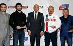 Емельяненко вручил награды лучшим в ММА по итогам года