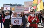 Митинг против реновации собрал около тысячи москвичей