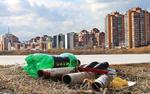 Чисто по-русски. Снег сошел — гадости остались