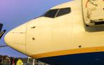 Объявлено  о срочных проверках сотен двигателей самолетов Boeing-737