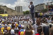 Власти Венесуэлы заявили, что в стране начался путч