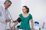 Опубликованы три совета кардиолога по снижению давления в домашних условиях