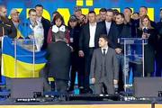 Экс-депутат Рады призвал Зеленского встать на колени не для "красивого кадра"
