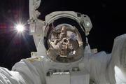 Российские космонавты готовятся к выходу в открытый космос