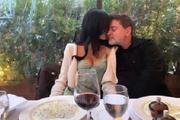 В сети попали фото, как Цекало милуется с молодой женой на дне рождения Дарины