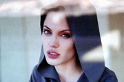 Анджелина Джоли госпитализирована