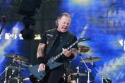 Metallica во время концерта в Москве спела "Группу крови" на русском языке