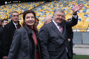 Супруга Порошенко выделила несколько миллионов на комедию о войне в Донбассе