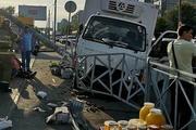 Грузовик сбил пятерых человек на тротуаре в Казани