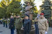 Во Владикавказе открыли бюст дважды Герою Советского Союза Иссе Плиеву