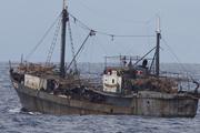 У Курил задержано промысловое судно из Японии с неучтенными морепродуктами
