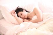 Ученые советуют спать на шелковой подушке