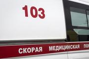 Маршрутка опрокинулась набок после столкновения с внедорожником в Москве