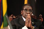 Военные арестовали находящегося почти 40 лет у власти президента Зимбабве