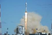 С космодрома Восточный запустили ракету "Союз" со спутником "Метеор-М"