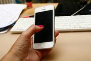 Пользователи  установили  причину "торможения" старых моделей  iPhone