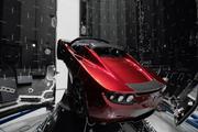 Илон Маск продемонстрировал автомобиль Tesla, который направят к Марсу