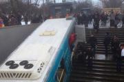 Опубликована запись видеорегистратора перед смертельным ДТП с автобусом в Москве
