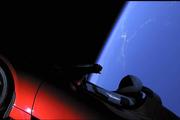 Илон Маск обнародовал последний снимок Tesla перед отправкой на орбиту Марса