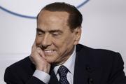 Секретарша Берлускони оставила в наследство политику миллионы евро