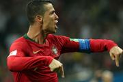 Футбольные фанаты обсуждают хет-трик Роналду на матче Португалии и Испании