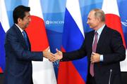 Песков заявил, что инициатива Путина о договоре с Японией родилась спонтанно