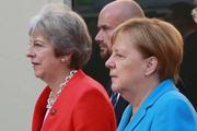 СМИ: Ангела Меркель публично унизила Терезу Мэй