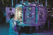 Нобелевская премия присуждена за открытия в области лазерной физики