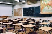 На Сахалине уволилась учительница, унизившая школьницу из-за порванной кофты