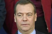 Медведев: номинальные зарплаты россиян вырастут на 7,6%