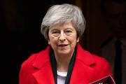 Британское правительство может потребовать отставки Терезы Мэй