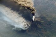 На Сицилии после землетрясения проснулся вулкан Этна