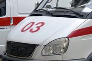 На тротуаре во Владивостоке машина сбила целую семью, мать и ребенок погибли