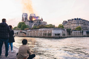 "Обугленное сердце Парижа": свидетели пожара поделились эмоциями