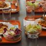 В Петербурге ужесточат проверки качества питания школьников