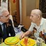 Эдуард Кузнецов встретился со 100-летним ветераном в канун Дня Победы