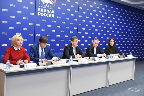 «Единая Россия» продолжит в 2023 году капремонт школ по всем регионам