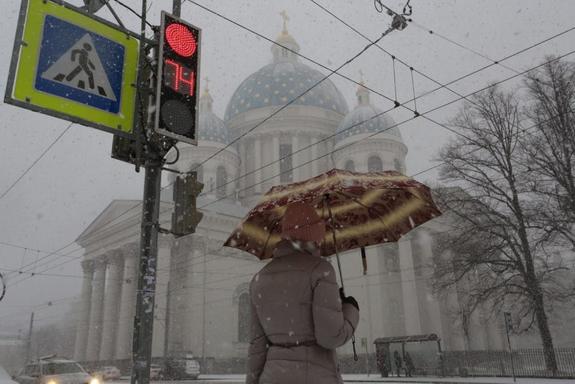 МЧС: к морозному Петербургу приближается крепкий ветер до 15 м/с