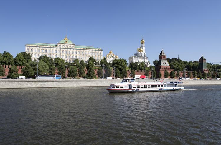 "Желтый" уровень погодной опасности в Москве продлен на воскресенье