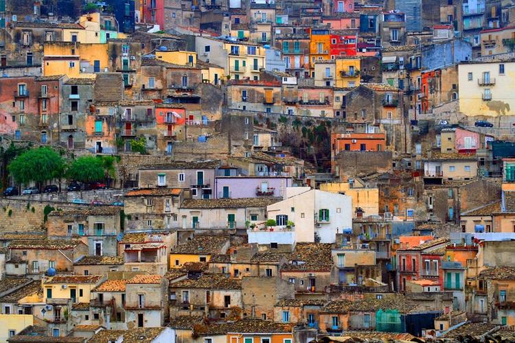 СМИ: на юге Сицилии продают дома за 1 евро