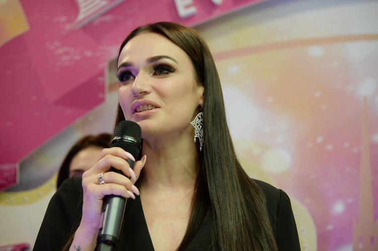 Алена Водонаева подала на развод с супругом