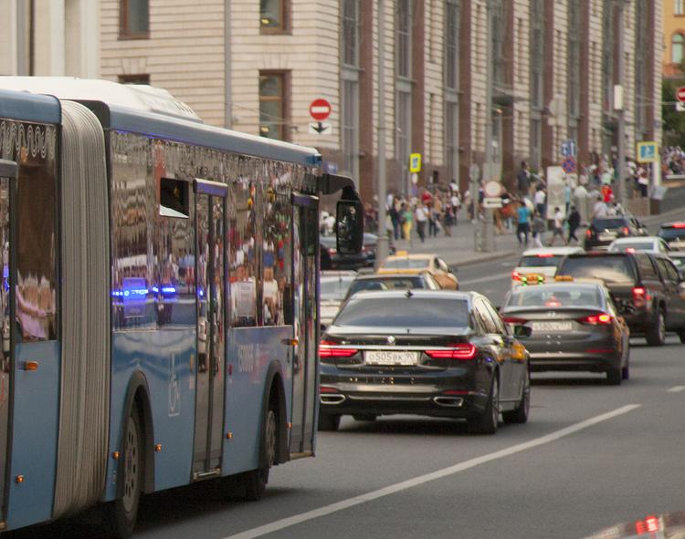 В московском автобусе безбилетник избил контролера