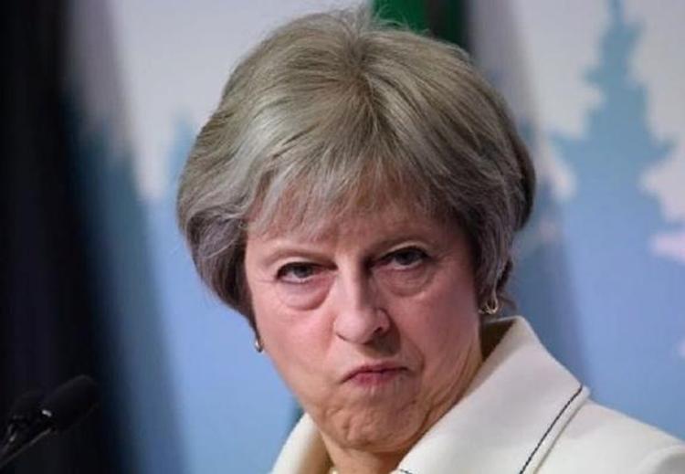 Тереза Мэй в ближайшие часы объявит о своей отставке из-за разногласий по Brexit