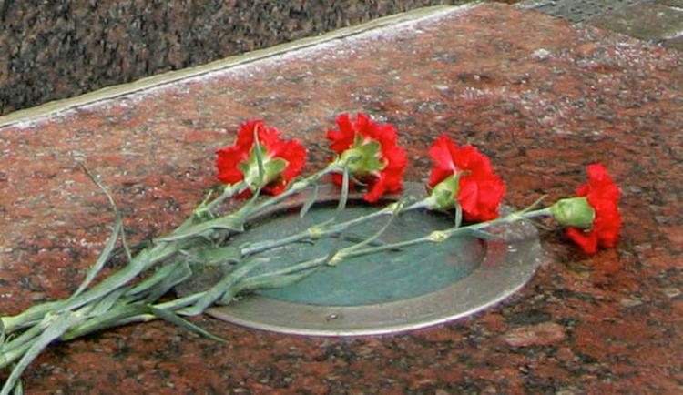 В Москве похоронили бортпроводника, погибшего при ЧП в Шереметьево