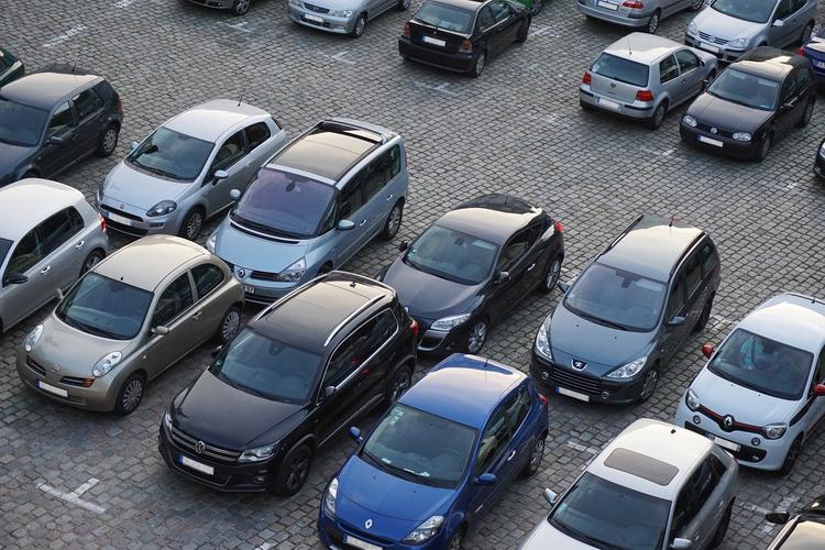 В Московской области приняли закон о платных парковках