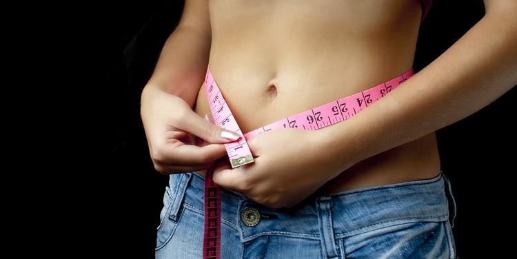 "Из 140 в 80": женщина похудела из-за оскорблений подростков