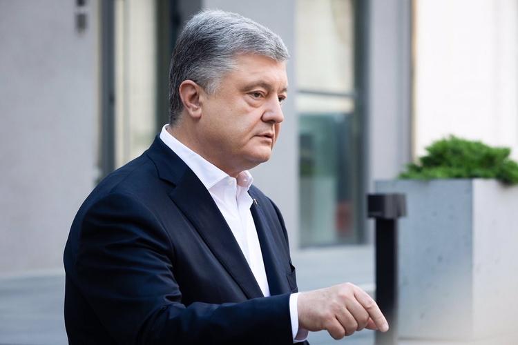 Петр Порошенко назвал несуществующей экономическую блокаду ДНР и ЛНР