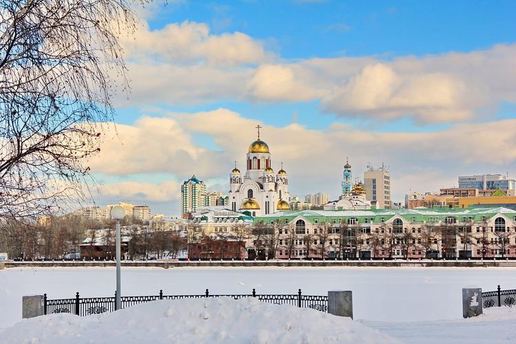 Екатеринбургская епархия отказалась от строительства храма в сквере
