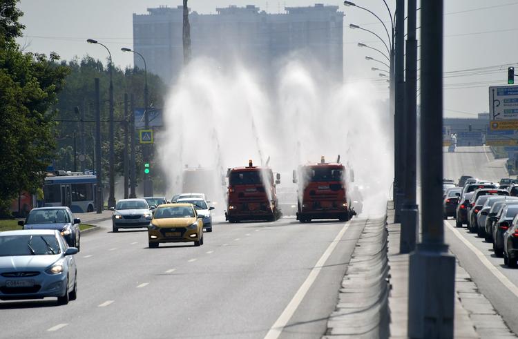 "Оранжевый" уровень опасности объявлен в Москве на среду