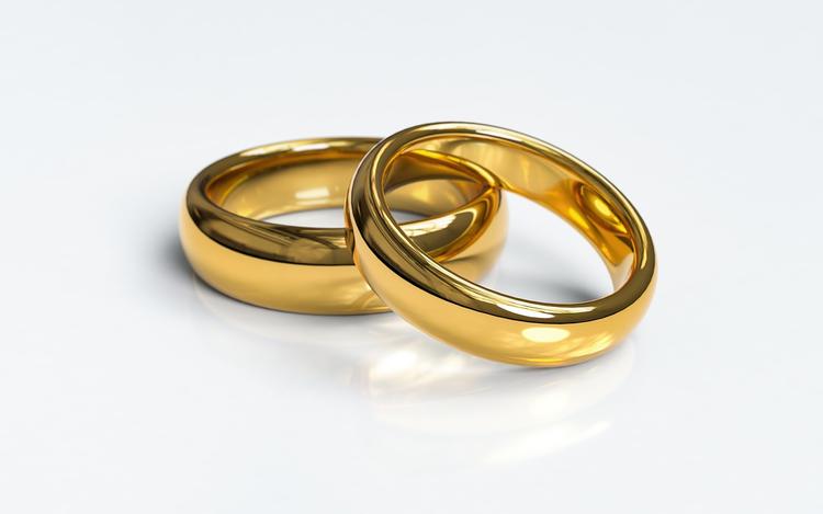Главу ЗАГСа  оштрафовали за регистрацию брака без согласия жениха
